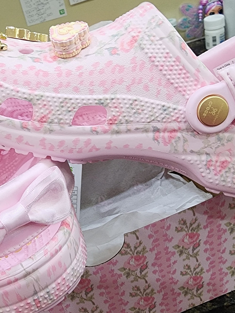 CROCS Pink Floral Pattern Clogs with Charms - Picture 2 of 9